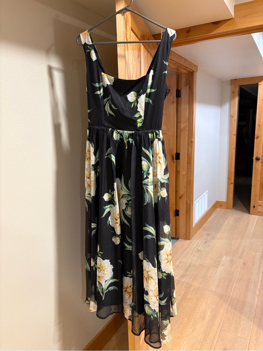 Lulu's Black maxi Dress Floral Print